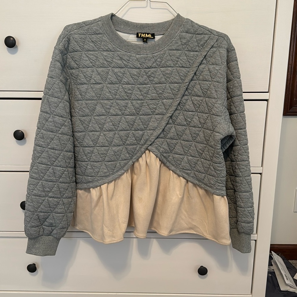 THML Quilted Gray & Cream Layered Sweatshirt Top